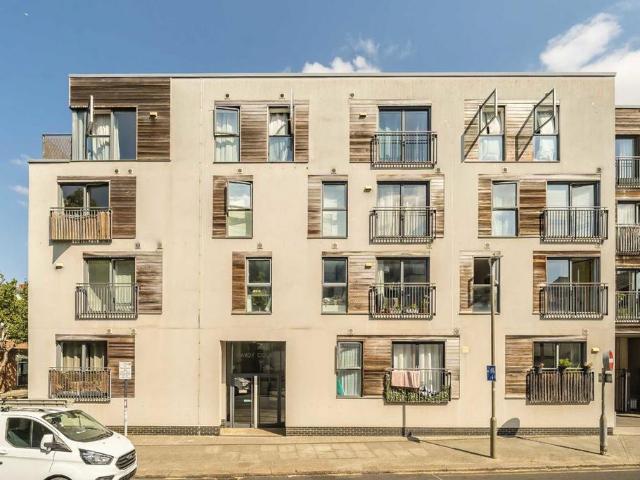 Apartment for rent in Earlsfield, Greater London