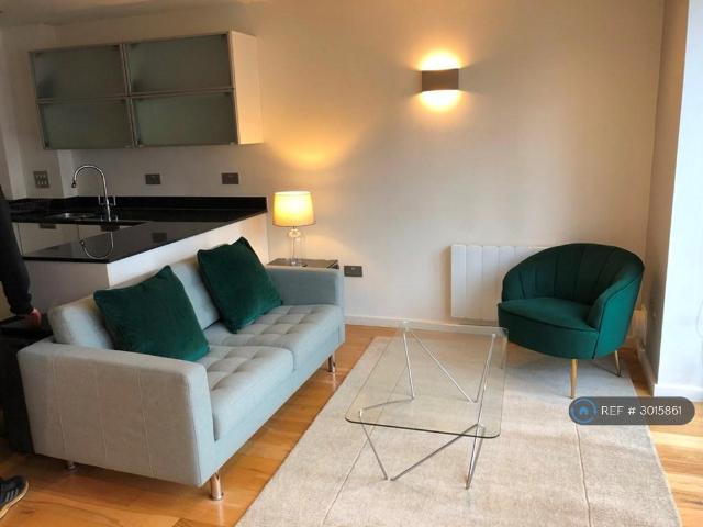 Apartment for rent in Earlsfield, Greater London