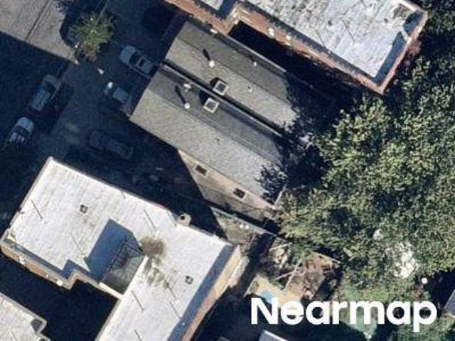 House for sale in The Bronx, Arverne