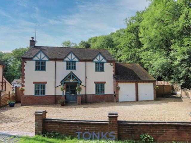 House for sale in Halesowen, West Midlands