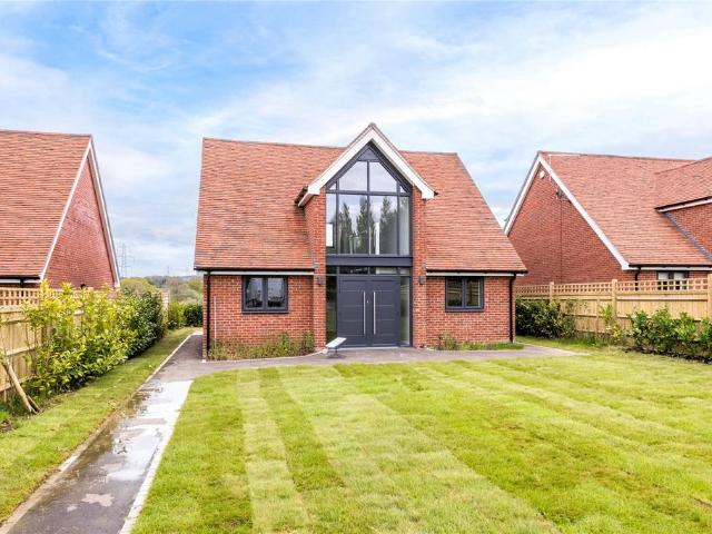 House for rent in Woodmancote, Horsham