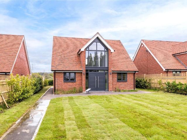 House for rent in Woodmancote, Horsham
