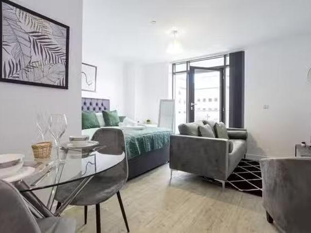 Apartment for rent in Salford Quays, Salford
