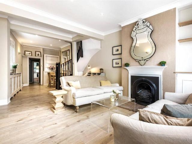 House for rent in Fulham, Sands End