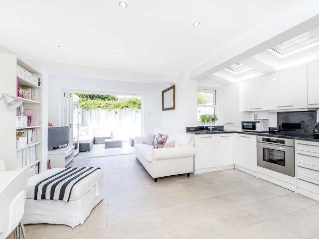 Apartment for rent in Fulham, Sands End