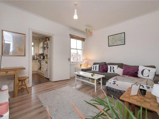 House for rent in Harlesden, Greater London