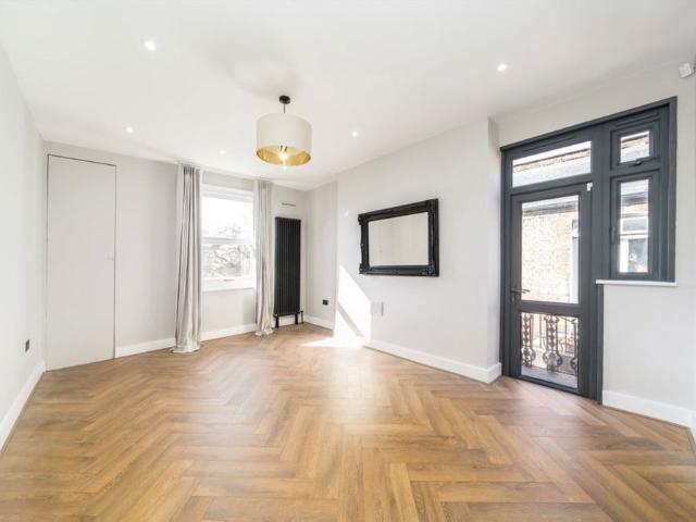 Apartment for rent in Harlesden, Greater London