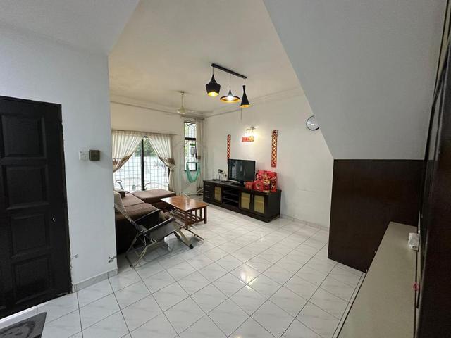 Terraced House for rent in Malaka