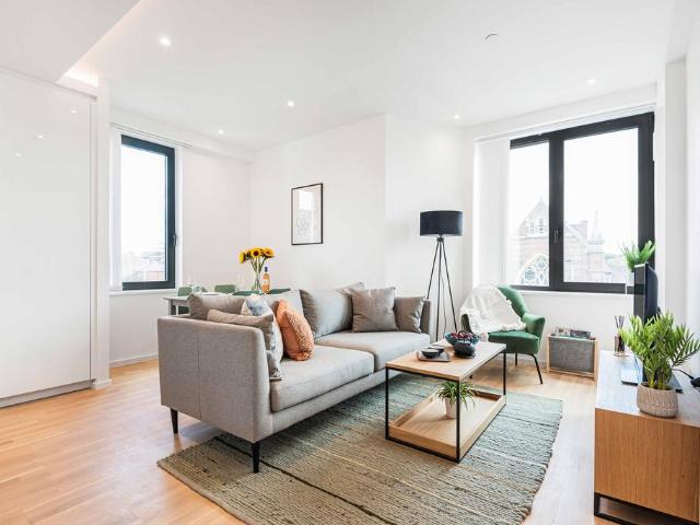 House for rent in Newtown, Reading