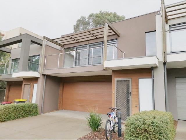 Townhouse for rent in Camerons Creek, Victoria