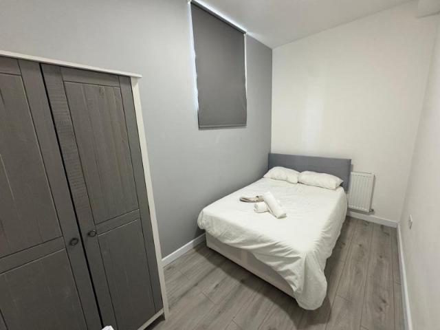 Apartment for rent in Little Stanmore, Greater London