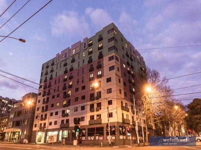 Apartment for rent in Carlton