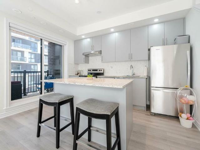 Townhouse for rent in Trafalgar, Oakville
