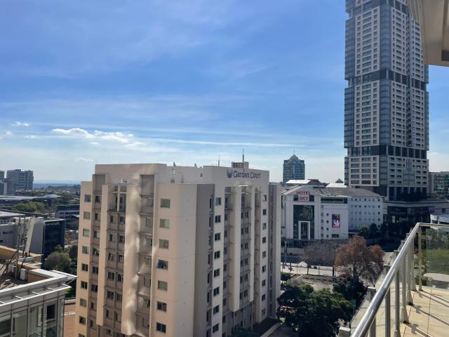 Apartment for rent in Johannesburg Ward 103, Sandton