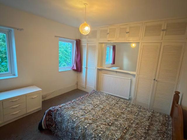 Apartment for rent in Cann Hall, Greater London