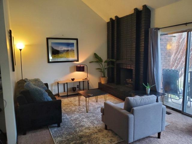 Room for rent in Dry Creek, Sandy