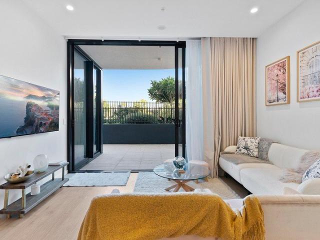 Apartment for rent in Labrador, Gold Coast City