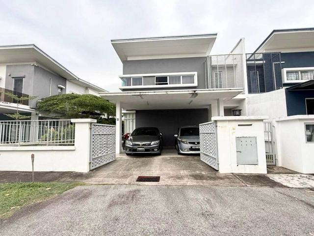 Residential House for sale in Petaling, Alam Impian