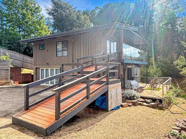 House for rent in Goughs Bay, Victoria