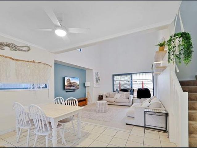 Townhouse for rent in Great Sandy Strait, Queensland