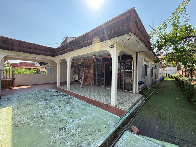 Terraced House for rent in Malaka