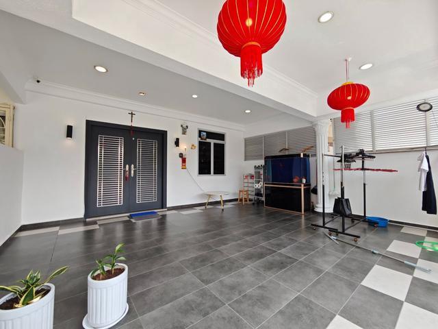Terraced House for sale in Malaka