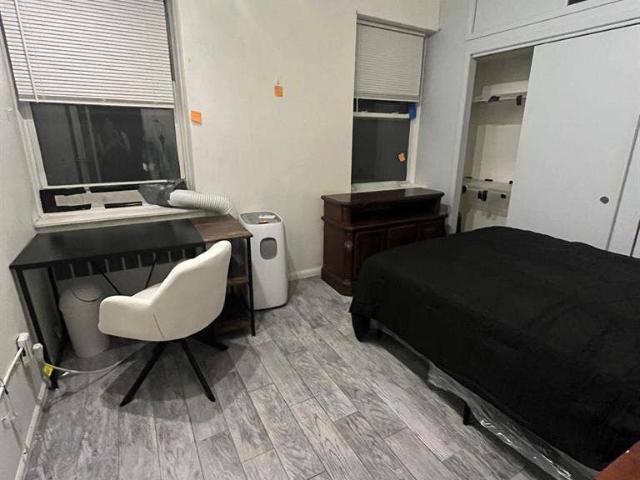 Room for rent in Arverne, New York