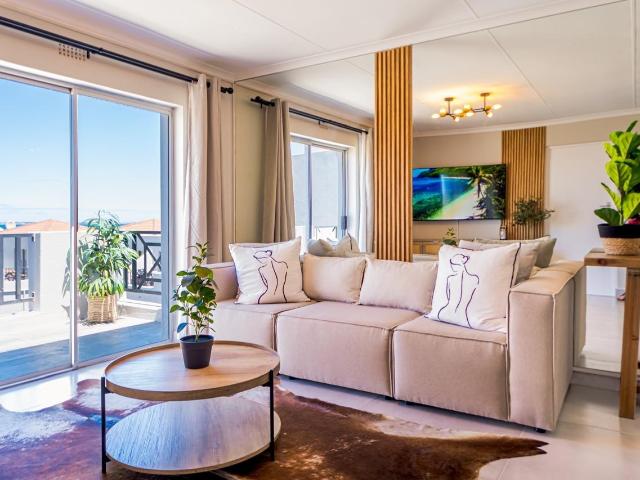 Apartment for rent in Bloubergrant, City of Cape Town