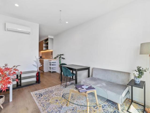 Apartment for rent in Port Melbourne, Melbourne