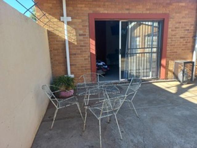 Flat for rent in De Aar, Northern Cape