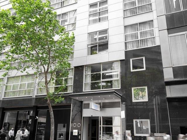 Apartment for rent in East End Theatre District, Melbourne