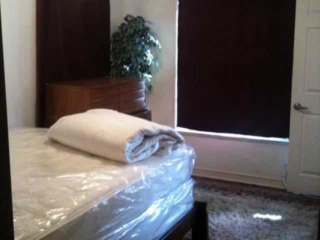 Room for rent in Canoga Park, California