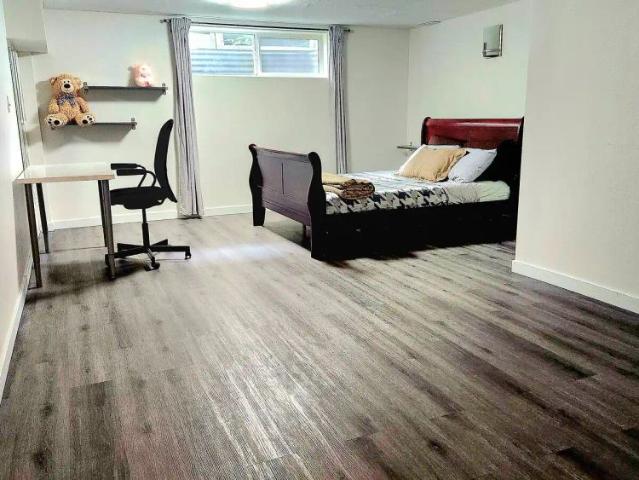 Room for rent in Collingwood, Calgary