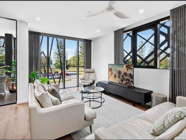 Apartment for rent in Broadbeach, Gold Coast City