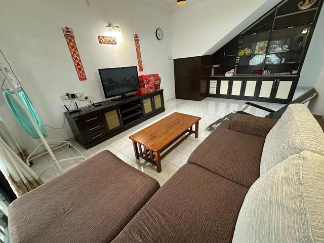 Terraced House for rent in Malaka