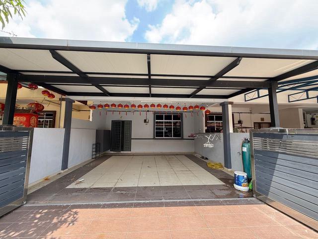 Terraced House for rent in Malaka