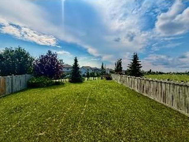 Townhouse for rent in Wedgewood, Alberta