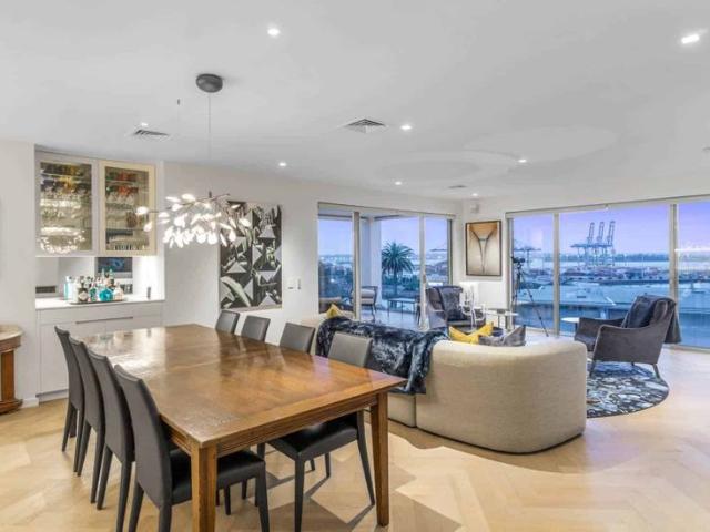 Apartment for rent in Mechanics Bay, Auckland