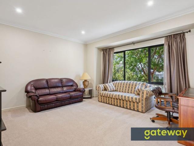 Townhouse for rent in Ardross, Western Australia