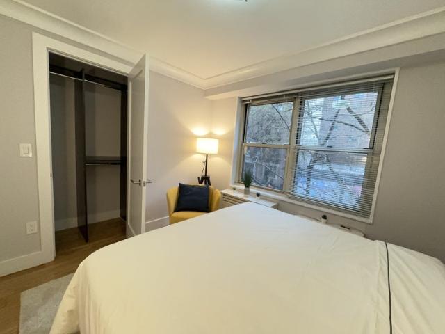 Room for rent in Arverne, New York