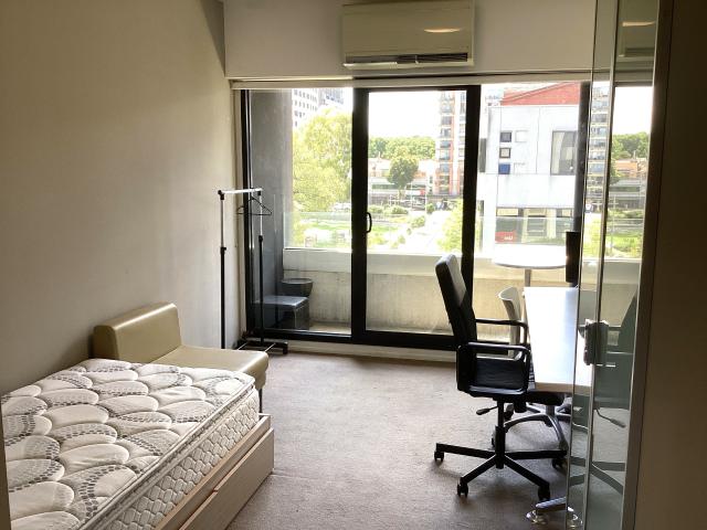Apartment for rent in Carlton