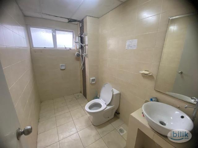 Room for rent in Petaling, Damansara Damai