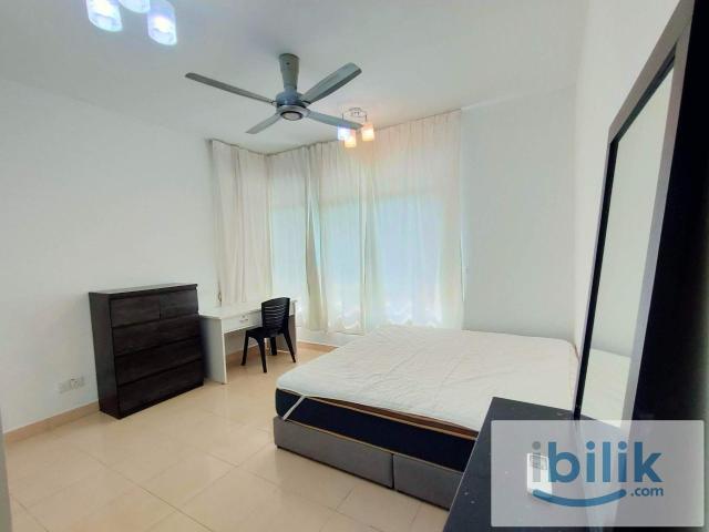 Room for rent in Petaling, Alam Impian