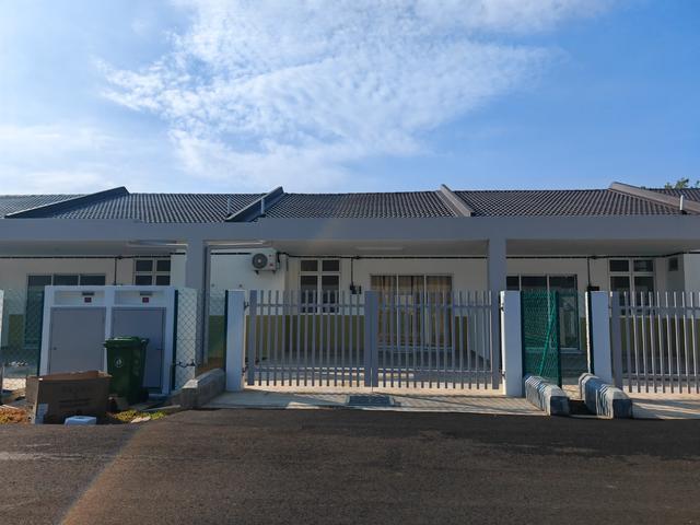 Terraced House for rent in Malaka