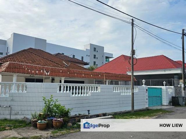 House for rent in Malaka