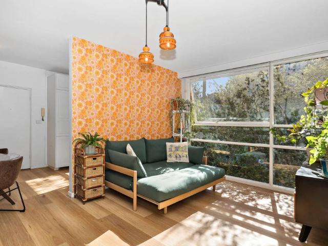 Apartment for rent in St Kilda West, Melbourne