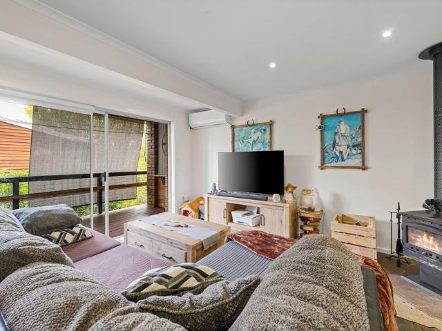House for rent in Goughs Bay, Victoria