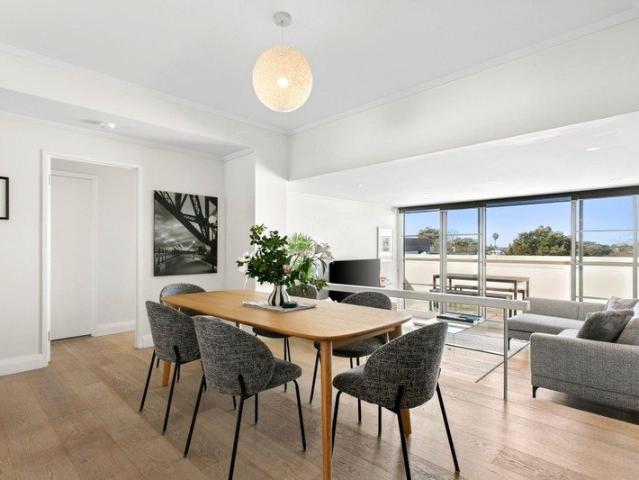 Apartment for rent in Lower North Shore, Sydney