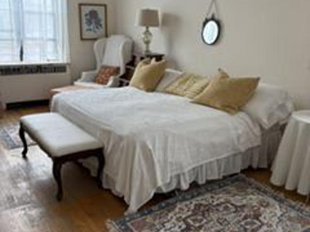 Room for rent in Arverne, New York