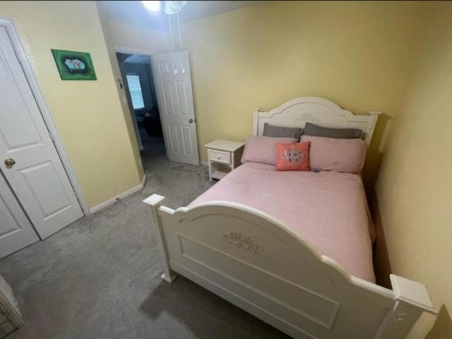 Room for rent in Denton, Texas